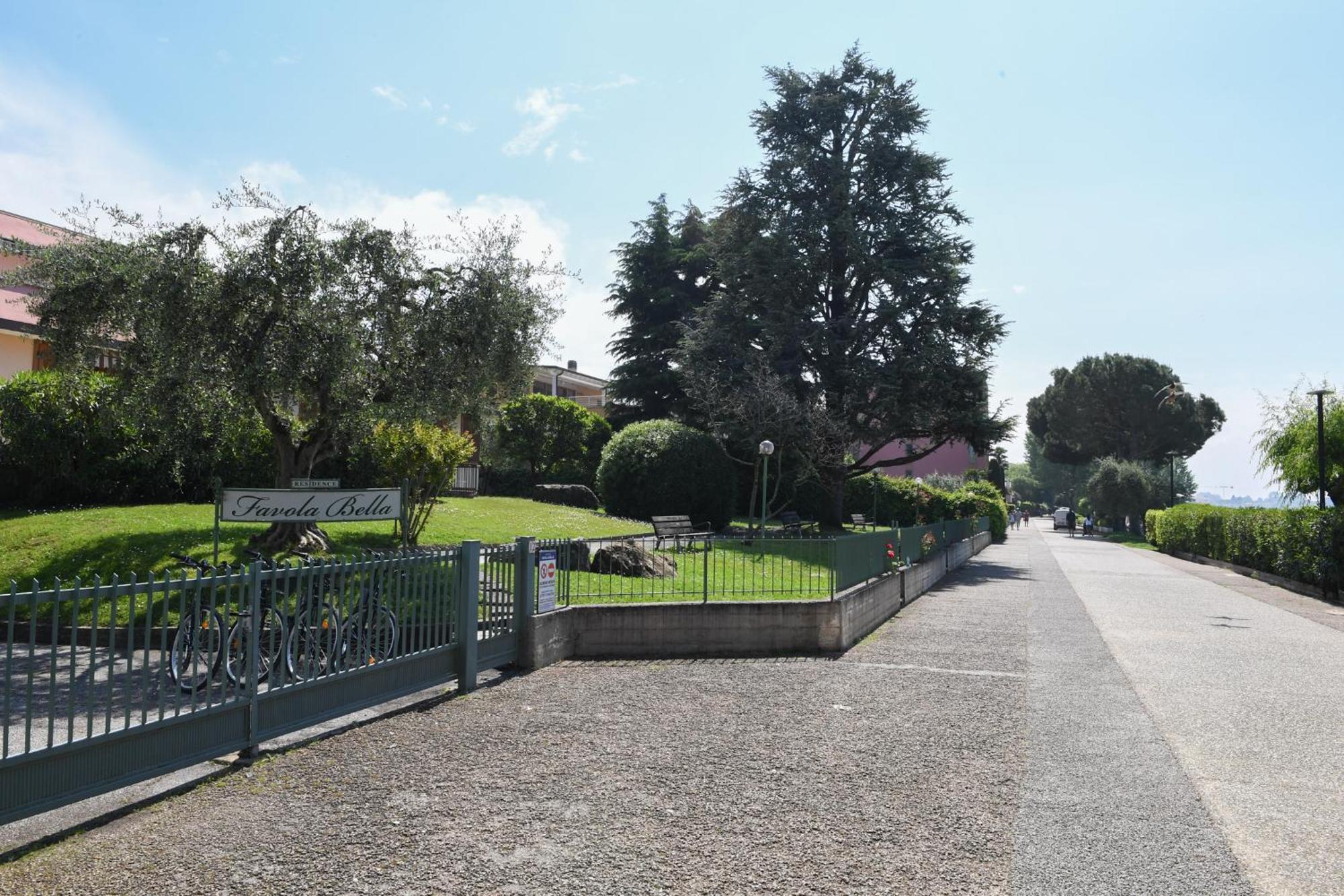 Favola Bella The Panoramic Penthouse Apartment Bardolino Luaran gambar
